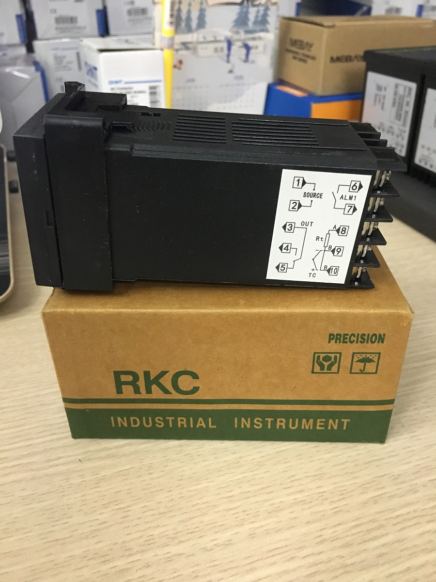 C100 Relay (1) C100 Relay (1)